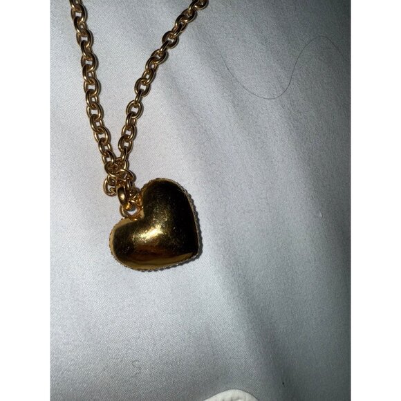 Juicy Couture long gold chain with heart pendant - Picture 3 of 4